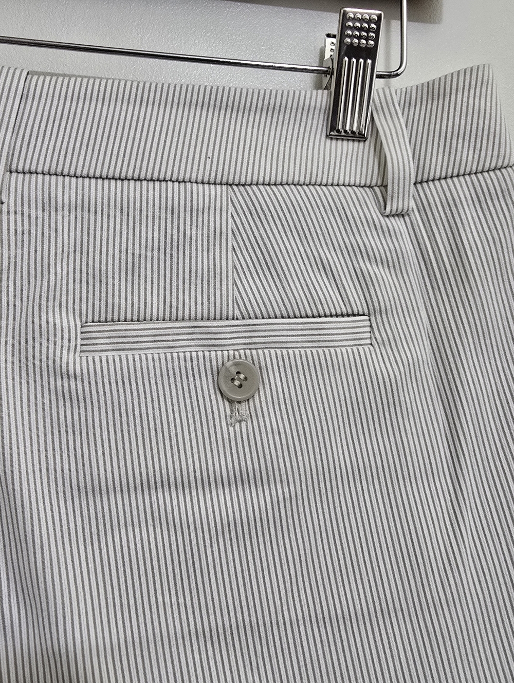 LOFT size 0 Pin‎ Stripe Bermuda Shorts Original Fit Tan White - Picture 10 of 12